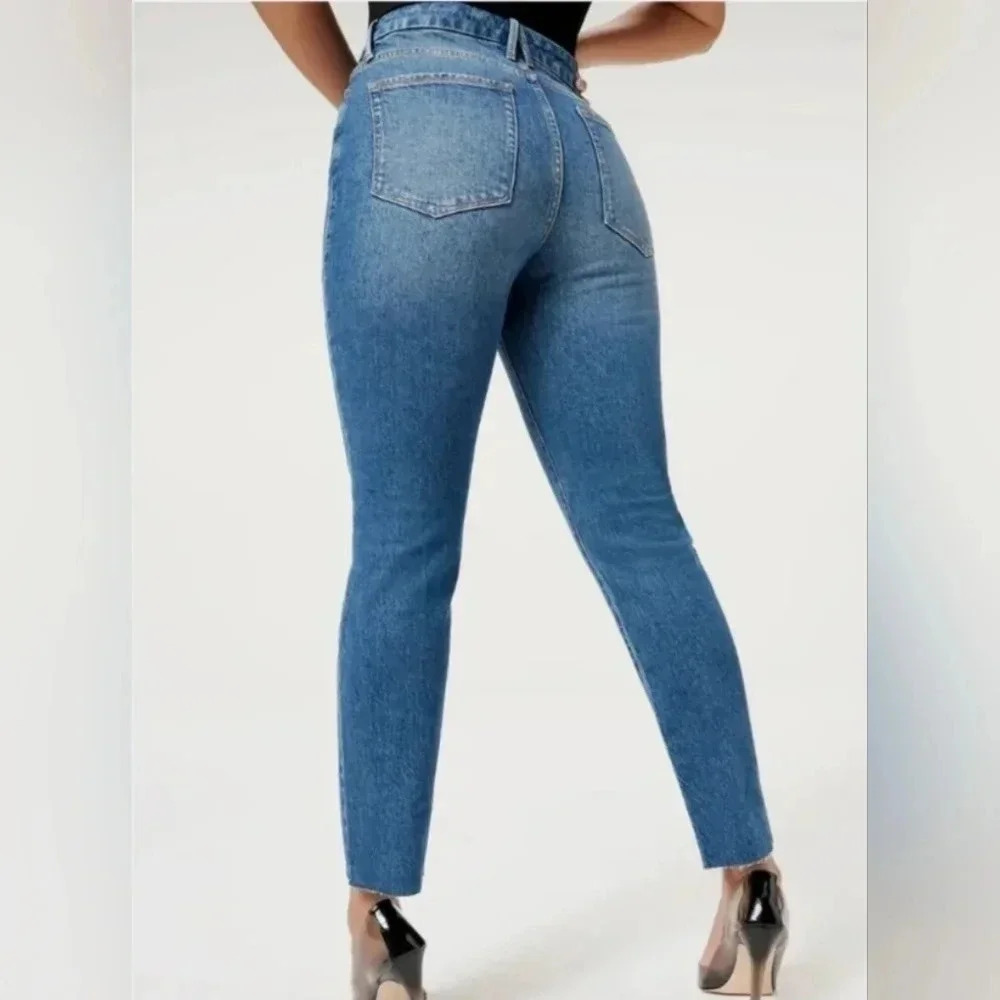 Good American Good Classic Raw Hem High Waist Jean